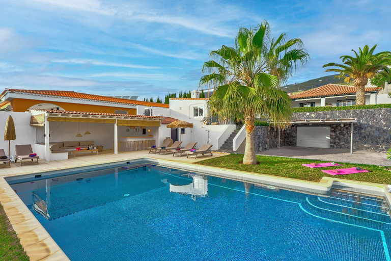 Sport & Beauty 2, Charming Villa with Private and Heated Pool by Olax Rentals, Santa Cruz de Tenerife
