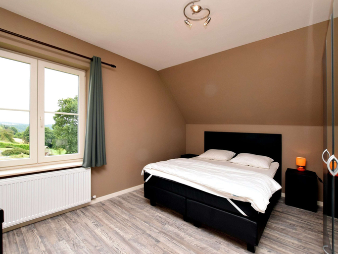 Bedroom 2, Hastiere Meuse Valley View, Namur
