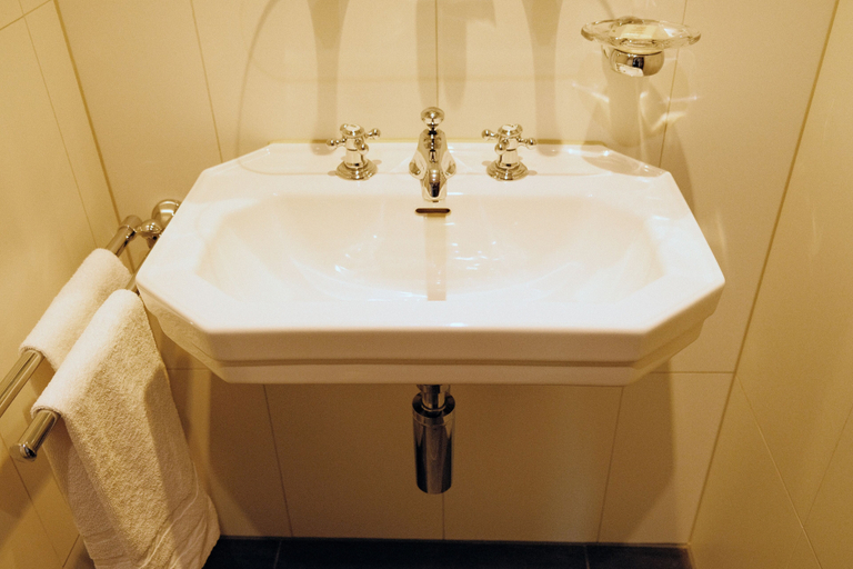 Bathroom 5, Luzernerhof, Luzern