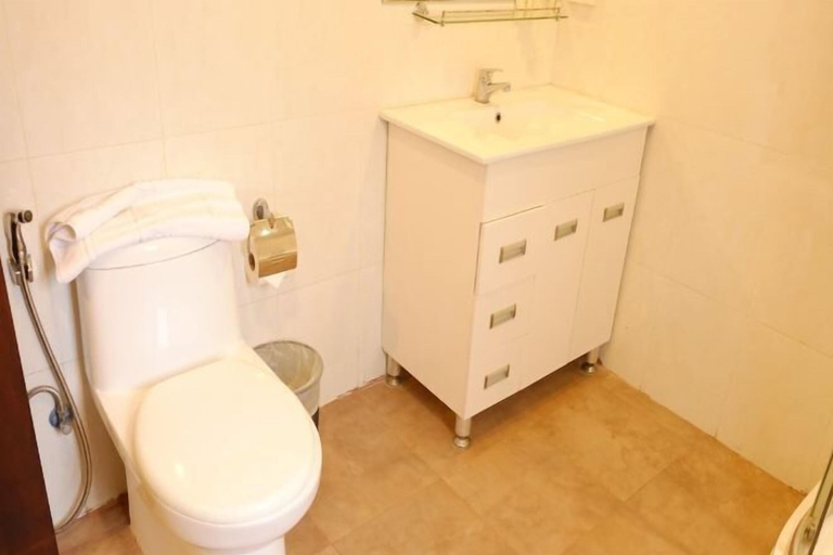 Bathroom 9