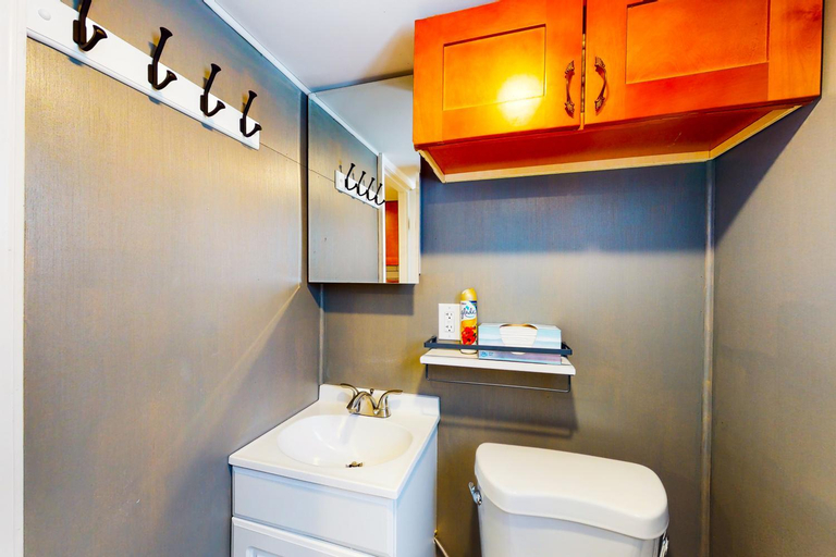 Bedroom 3, Tiny Homes on Pleasant, Windsor