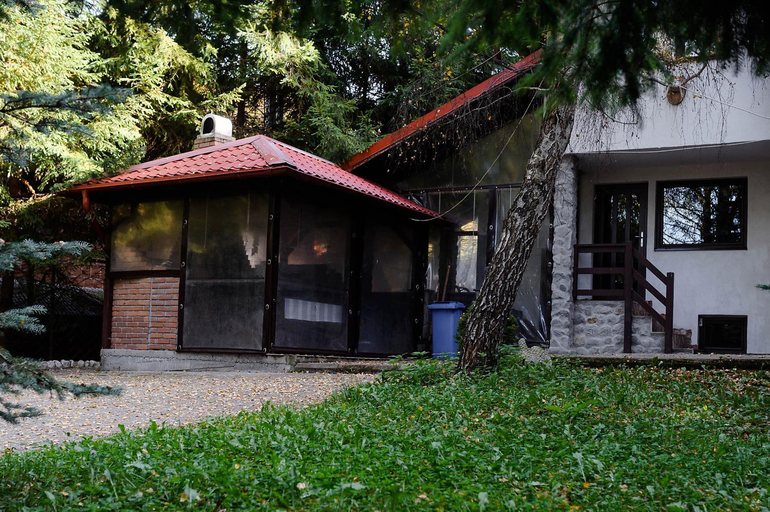 Others 2, Casa Mario, Dragoslavele