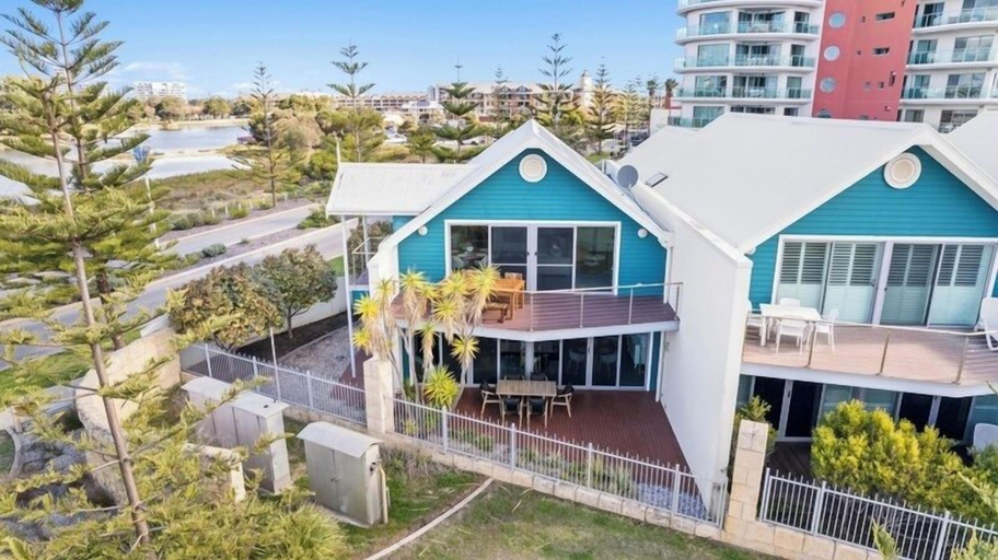 Exterior & Views 2, Nautica Residences Mandurah, Mandurah