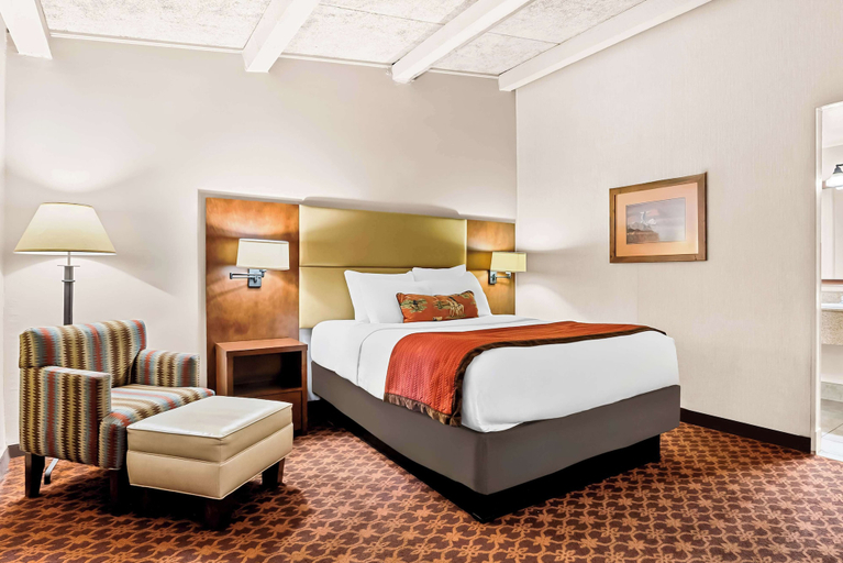 Bedroom 3, Best Western Outlaw Inn, Sweetwater
