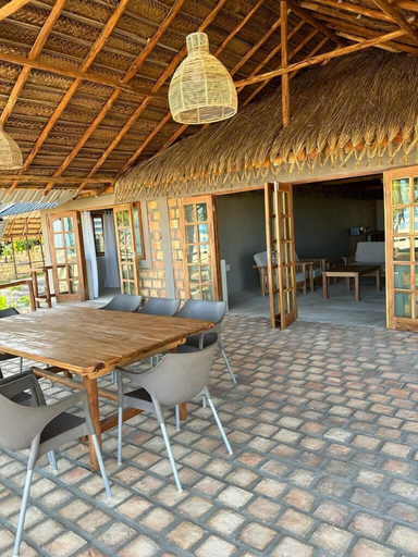 Food & Drinks 5, Villa Palmeira, Jangamo