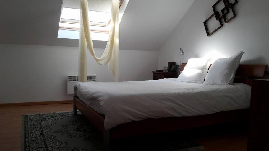 Bedroom 2, At the Villa, Hainaut