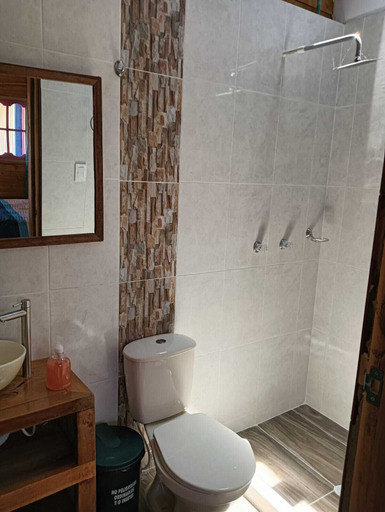 Bathroom 4, Hotel Areca, Líbano