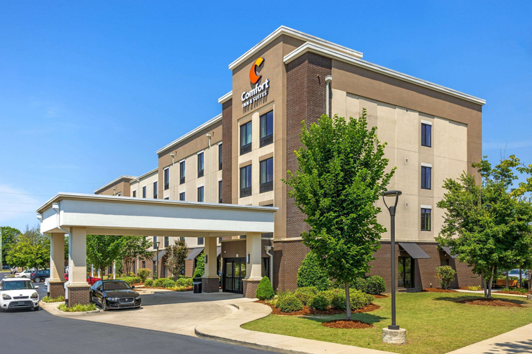 Comfort Inn & Suites at CrossPlex Village, Jefferson