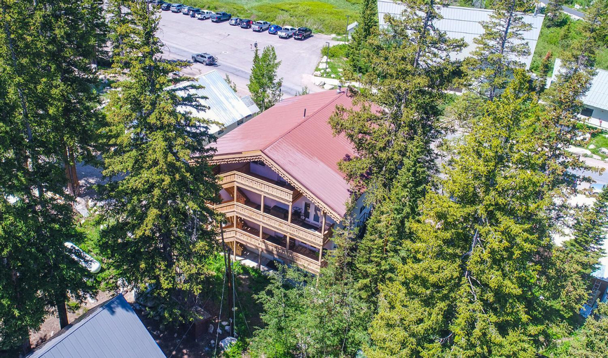 Powder Hound 1 Bedroom Brighton Chalet, Salt Lake