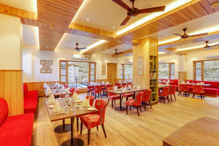 Food & Drinks 5, Club Mahindra Janjehli Resort, Mandi