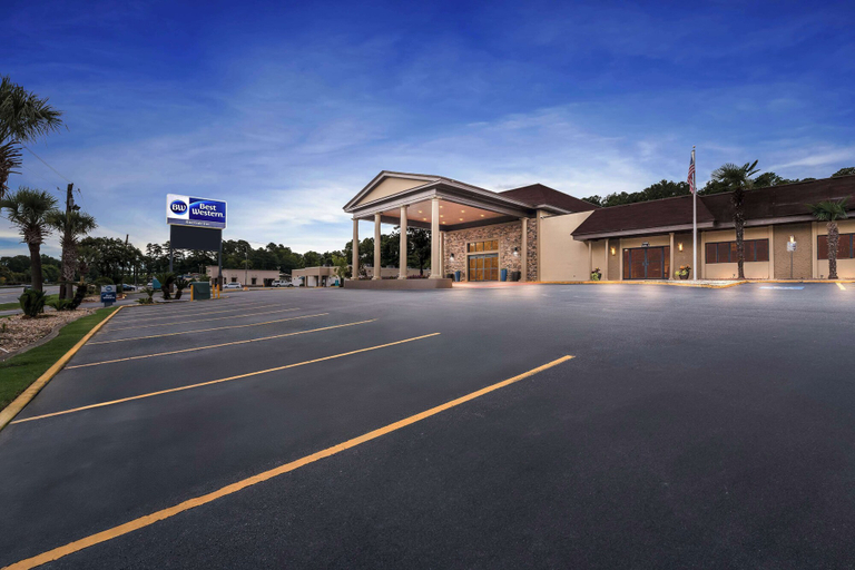 Exterior & Views 2, Best Western Riverside Inn, Bibb