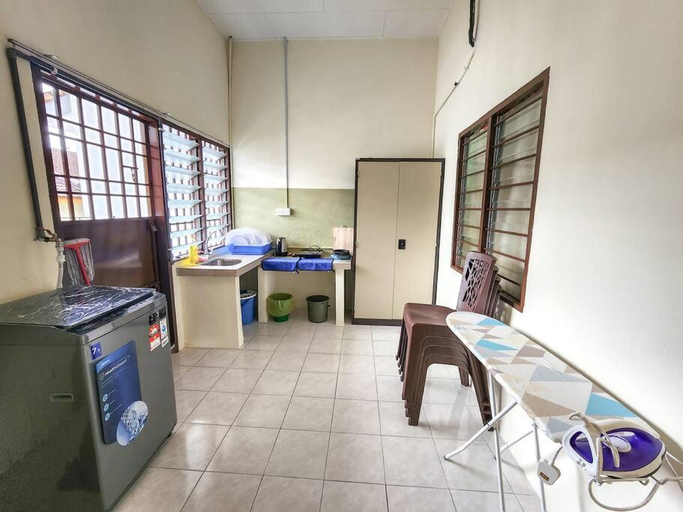 Others 5, Centre Point Taiping 2BR City View With Pool Opposite Lotus's, Larut and Matang