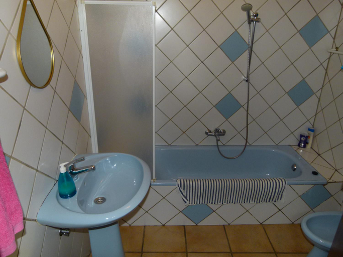 Bathroom 2, Casa da Marina, Aljezur