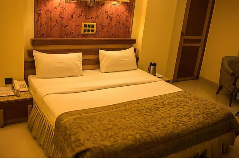 Bedroom 2, The Deccan Royaale, Pune