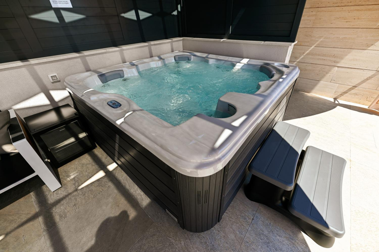 Others 2, Apartments An & Lu with Rooftop Jacuzzi, Zadar