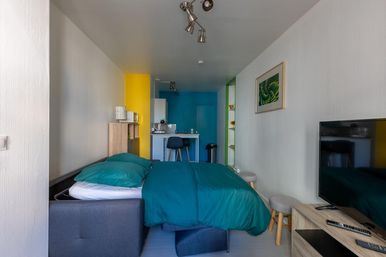 Bedroom 2, L'appart K-OULEUR- Wifi Fibre-Checkin auto- 2 pers, Sarthe