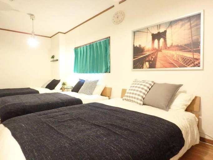Bedroom 1, Dotonbori Mansion 401, Osaka