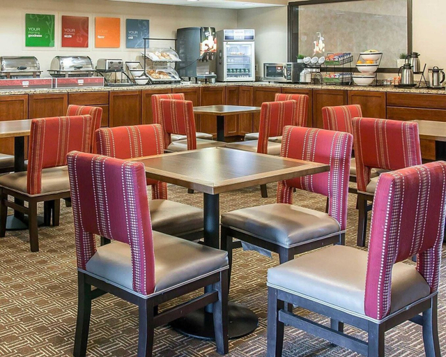 Food & Drinks 5, BLUFFTON INN & SUITES, Hancock
