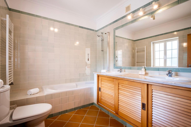 Bathroom 3, Casa Aria, Óbidos