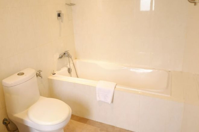 Bathroom 19