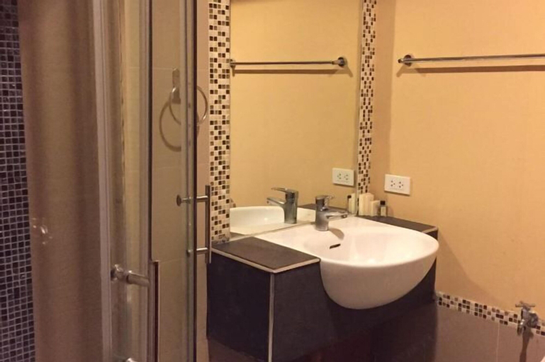 Bathroom 5