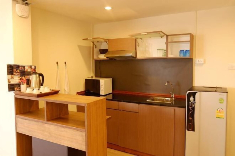 Dining Room 10