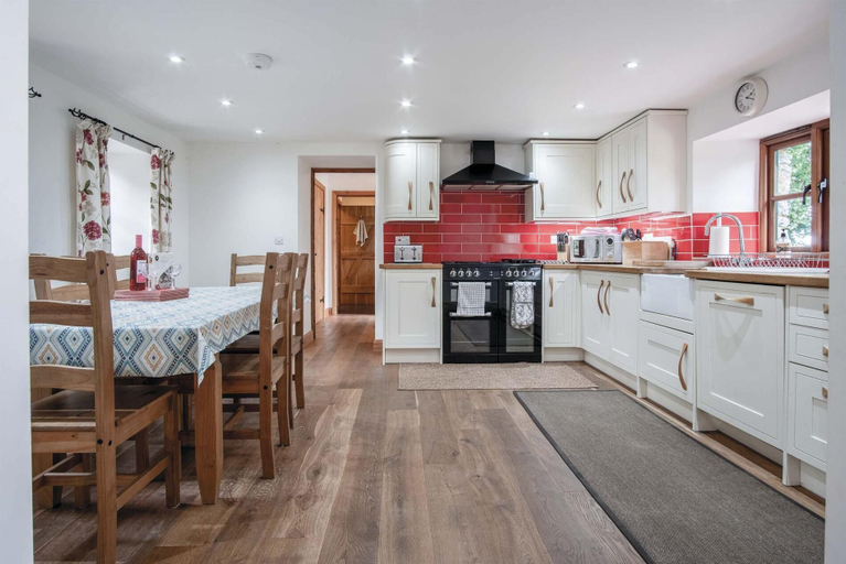 Others 5, The Stables - 3 Bedroom Cottage - Beavers Hill, Pembrokeshire