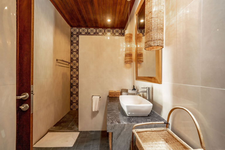 Bathroom 4, Kubu Kawan Bagus Villa Canggu, Badung