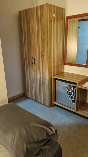 Bedroom 2, Avanti Surf & Stay
