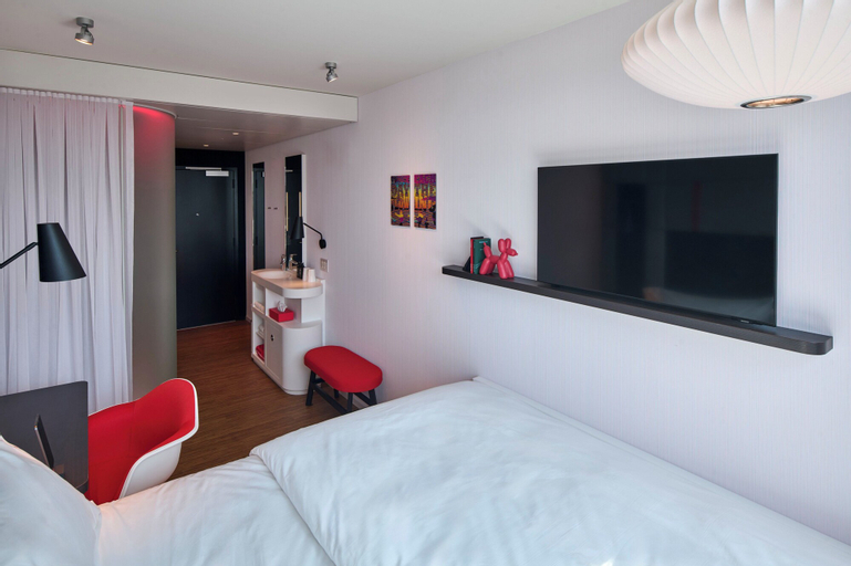 Bedroom 14