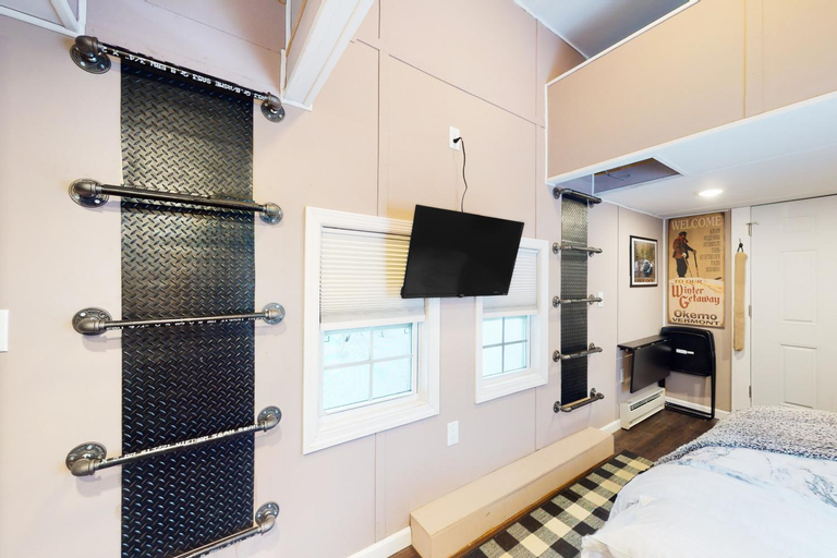 Bedroom 2, Tiny Homes on Pleasant, Windsor