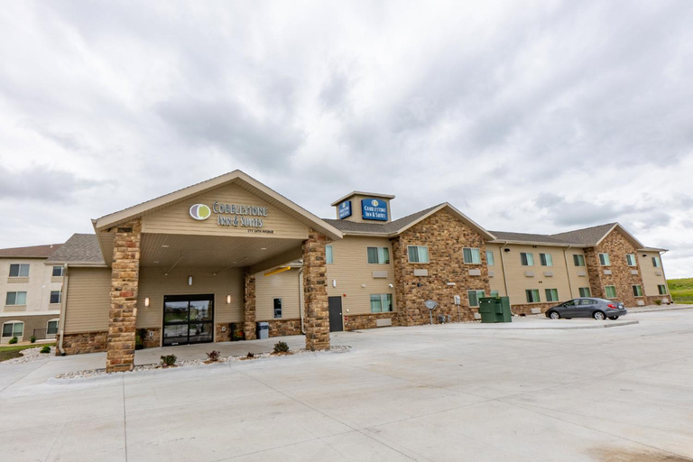 Exterior & Views 1, Cobblestone Inn and Suites Sheldon, O'Brien