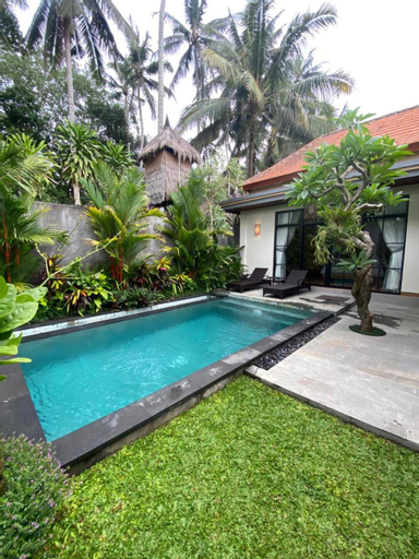 Swimming Pool 11