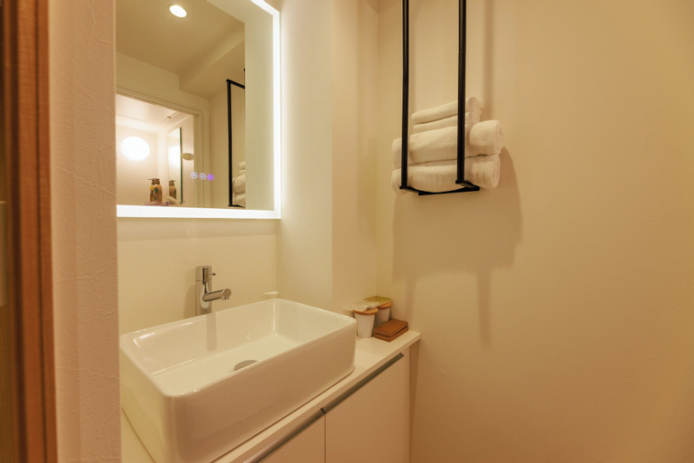 Bathroom 7