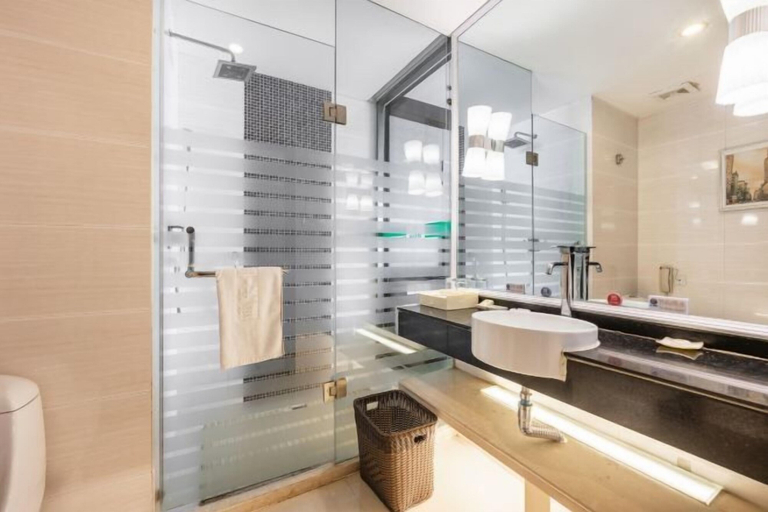Bathroom 5, Pudong Holiday Hotel, Aksu
