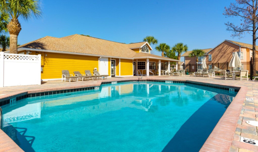 Sport & Beauty, Charles' Sweetwater Club Condo, Osceola