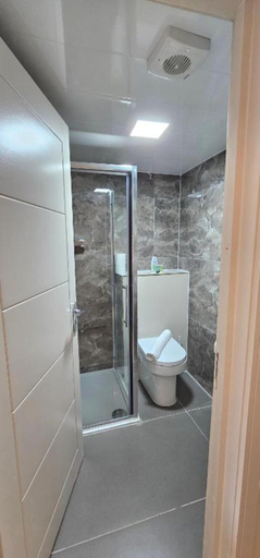 Bathroom 5, MSM Arena Hotel, London