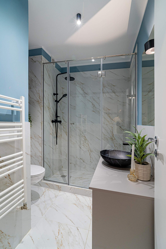 Bathroom 2, Lively Colors & Serene Comfort - Renovated 1BR by Piata Universitatii, Municipiul Bucuresti