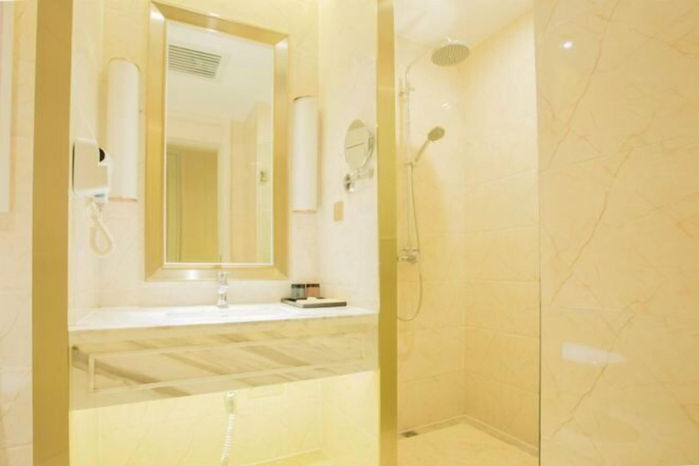 Bathroom 3, Jinze Ali Mali Hotel, Ili Kazakh