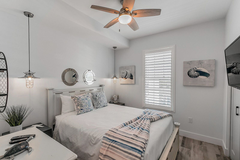 Bedroom 2, Dolphins Vacation Rental, Brevard