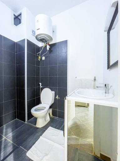 Bathroom 5, Kapinga's house, Mbour