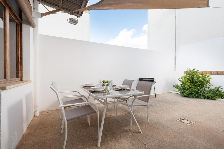 Facilities 2, Mare de Deu del Carme 18, Baleares