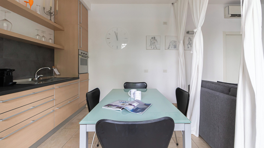Others 5, Italianway Comfort - Savona 123, Milano