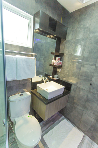 Bathroom 2, Extension Grand Centra, Mabalacat