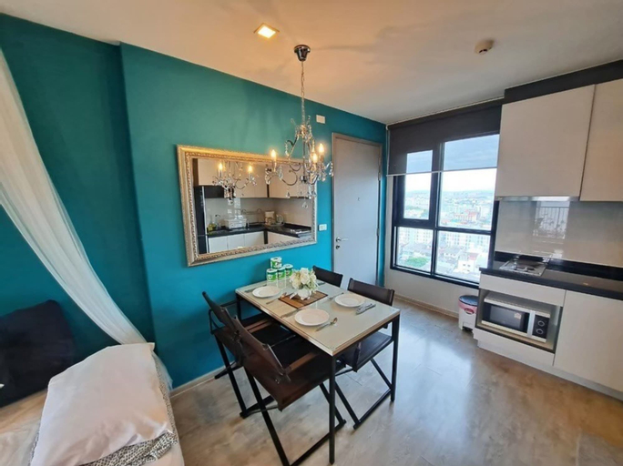 Dining Room 8