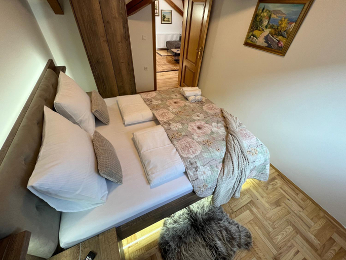Bedroom 3, La Luna Rustic Deluxe Apartment with Pool & Jacuzzi, Bikes and Secured Parking, Našice