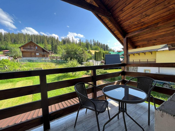 Others 5, Nice House, Skolivs'kyi