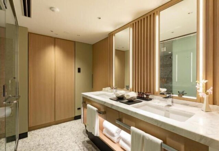 Bathroom 7