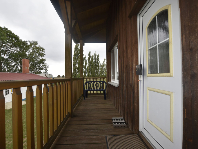 Others 4, Luxuriose Ferienwohnung in Boddin mit Garten, Rostock