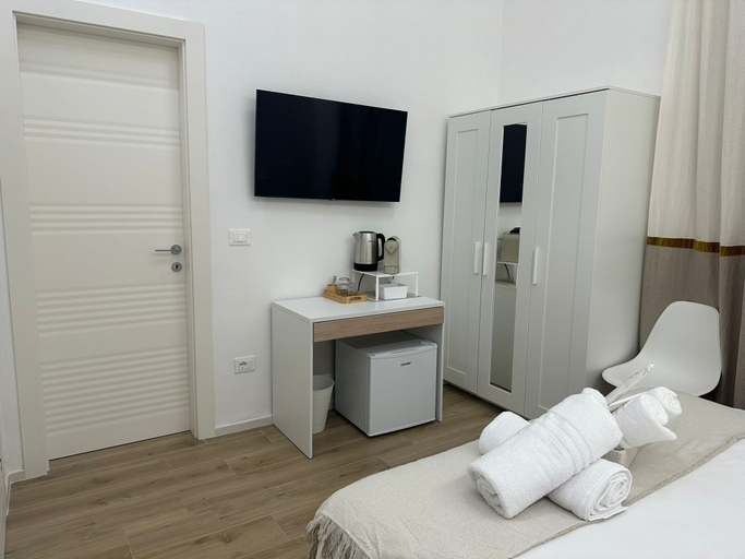 Room 4, Center Rooms La Spezia, La Spezia